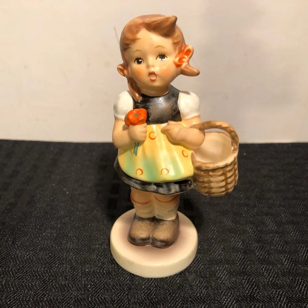 Vintage Goebel Hummel Figurine: Sister - Picture 1 of 11